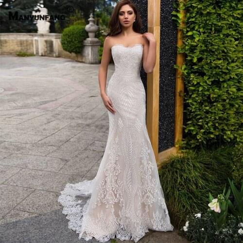 2021 New Arrival Strapless Court Train Lace Up Mermaid Wedding Dress Elegant Sleeveless Embroidery Appliques Tulle Bridal Gown