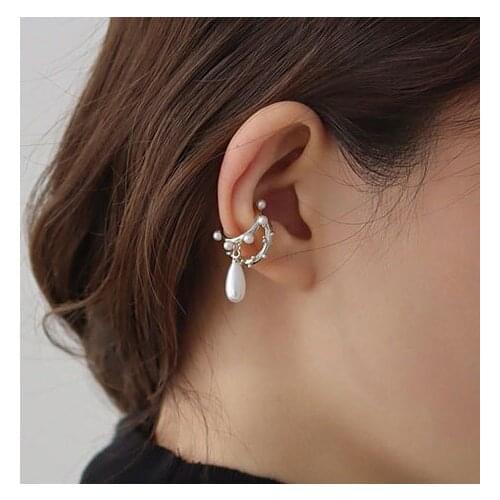 Designer Non Piercing Clip Earrings For Women Vintage Stylish Pearl Beads Pendant Ear Clips 2 Pierces Set Of Jewelry Ladies