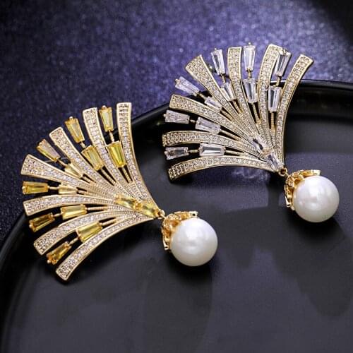 OKILY Elegant AAA Zircon Brooches for Women Beautiful Pearl Sector Shape Brooch Pin Coat Accessories Gifts for The New Year