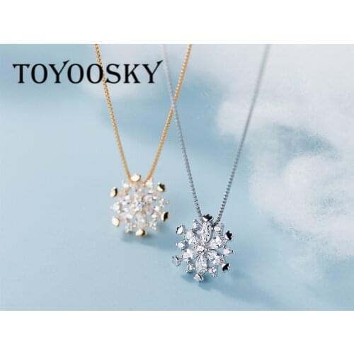 925 Sterling Silver Cubic Zirconia Snowflake Pendant Necklace CZ Necklaces Christmas Jewelry for Women