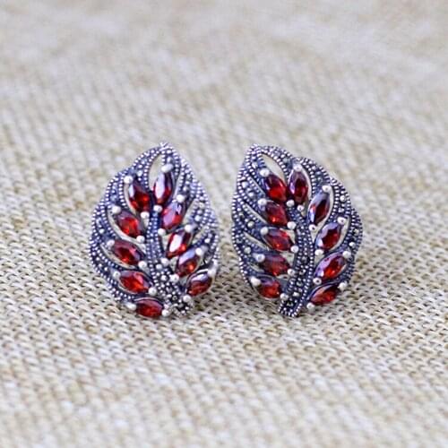 2018 New Rushed Brinco Elegance Fashion Items Thai Earrings Wholesale S925 Pure Ornaments Garnet Leaf Ear Clip Jewelry
