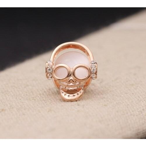 Cute Pin Skull Brooch Collar Broches Para As Mulheres Lapel Pins Women Men Girl Badge Dress Suit Coat Decoration Broszka Spilla