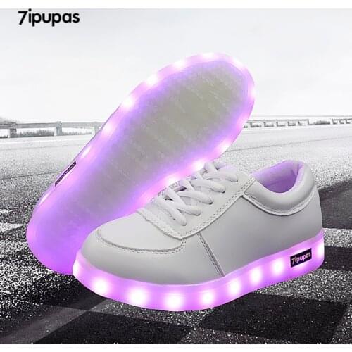 7Ipupas Kids Glowing Shoes
