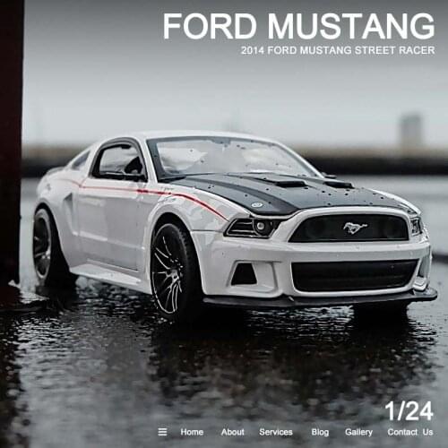 Maisto 1:24 2014 Ford Mustang Street Racer Sports Car Static Die Cast Vehicles Collectible Model Car Toys Decorative arts crafts