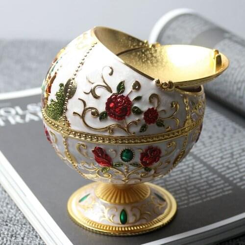 Creative ball shape Imitate the earth metal ashtray Three-dimensional carved patterns Retro European ashtray