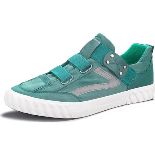 Spring and Autumn Mens Casual Shoes Mens Flat Shoes Korean Style Trendy Shoes Breathable and Versatile One-step Mens Sneakers