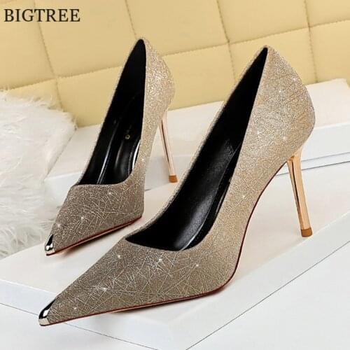 Plus Size 43 Metal Pointed Toe Women Shoes Fashion Sequined Cloth Shallow Ladies Party Pumps Bling Woman Wedding Shoes High Heel