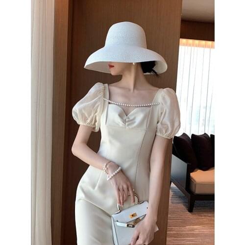French Retro Hepburn Dress Female Fairy Pearl Elegant Square Neck High Waist Sheath Party Dress Bubble Sleeve Empire Black Dress