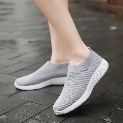 Women Flats Shoes Plus Size 43 Breathable Mesh Platform Sneakers Women Slip on Soft Ladies Casual Shoes Woman Knit Sock Flats