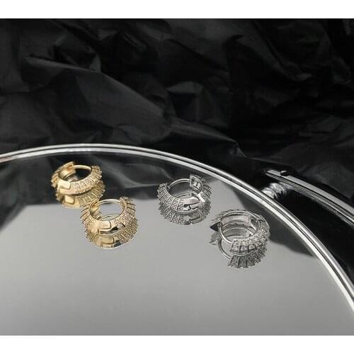 2021 New Arrival Fashion Zeojrlly Clip Earrings Metal Classic Round Women Clip Earrings Simple Small Elegant Trendy Jewelry