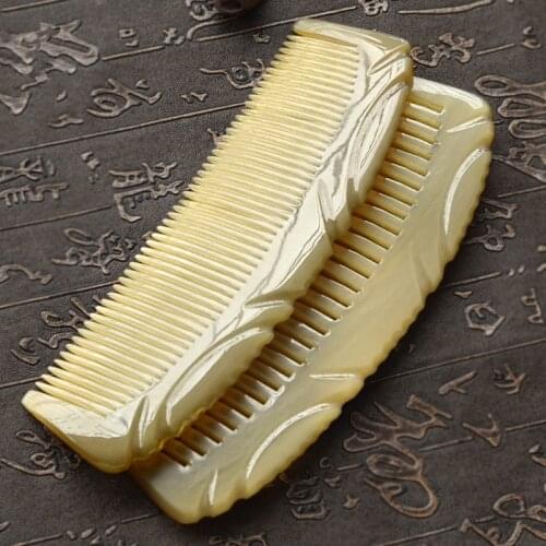 1PC Authentic Boutique Wide Tooth Yak Horn Comb Exquisite Carving Comb 17cm Half-Month Comb G0411