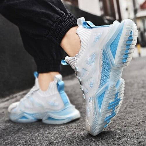 Men Chunky Sneakers Breathable Running Shoes Trendy Hard-wearing Reflective Sports Shoes Antiskid Damping Outsole Jogging Shoes