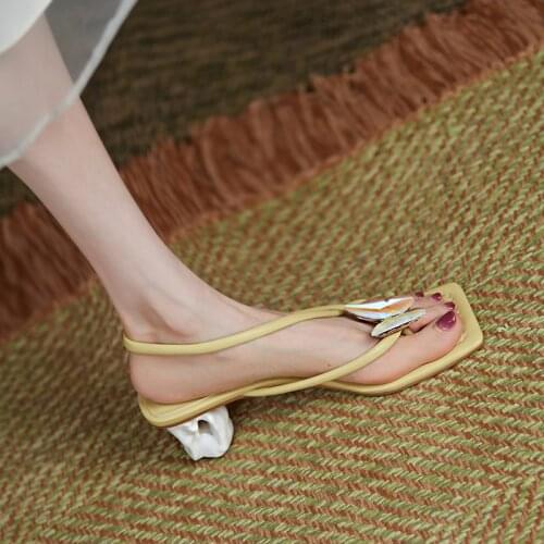 2021 Retro French Rhinestone Butterfly White Chunky Heels Mid Heel New Trendy Genuine Leather Thin Strap Sandals