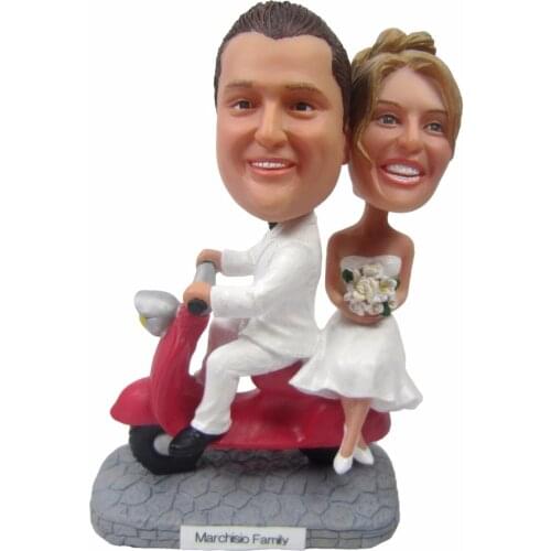 Personalized bobblehead doll Driving wedding gift wedding decoration fixed polyresin body + polyresin head