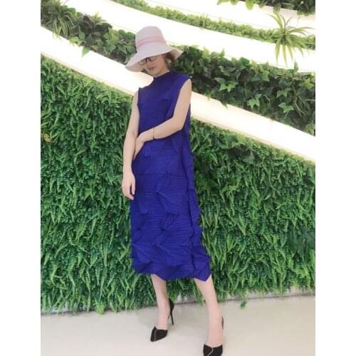 HOT SELLING Miyake fashion fold Diamond pleats dress sleeveless solid color stand collar bud dress IN STOCK