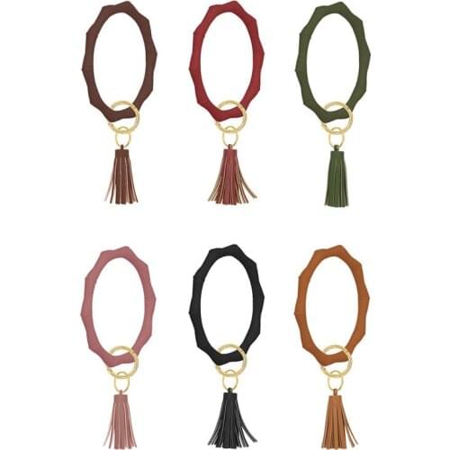 Fashion Silica Gel Bracelets With Tassel Pendant Portable Solid Color Round Silicone Keyring for Women Trendy Wrist Accessory