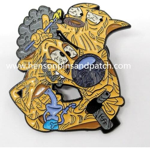 Customized Zinc alloy metal soft enamel cut out bird pin badge