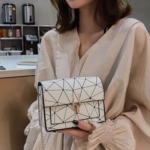 Women Shoulder Bags 2019 summer new Korean version of the Messenger bag handbag chain wild crack printing wild shoulder bag