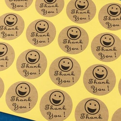 300pcs 3cm circular print Smiling face and "Thank you' paper Labels sealing Stickers packaging For Jewelry/Box/gift/envelope