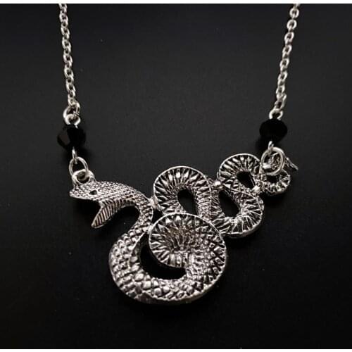 Fashion Dark Jewelry Snake Shape Gothic Necklace Snakes Entangled Acrylic Crystal Pendant Witch Jewelry Gifts for Women