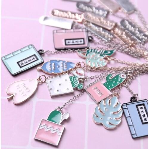 1pc Cartoon Pendant Bookmark Creative Literary Metal Pages Marker Student Teacher Stationery