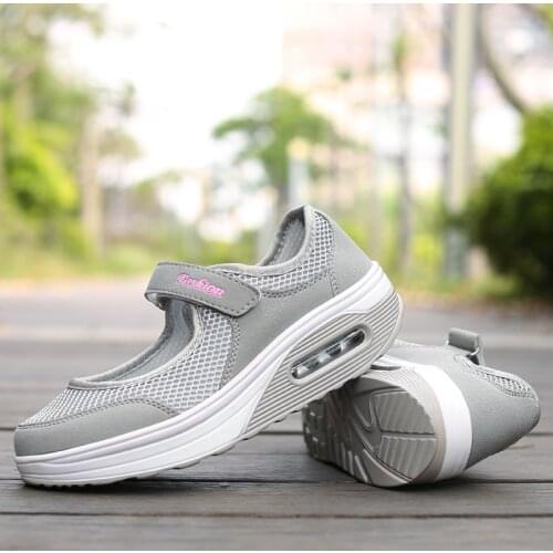 Fashion platform lightweight casual shoes woman summer new hollow mesh breathable velcro casual shoes women sneakers plus size