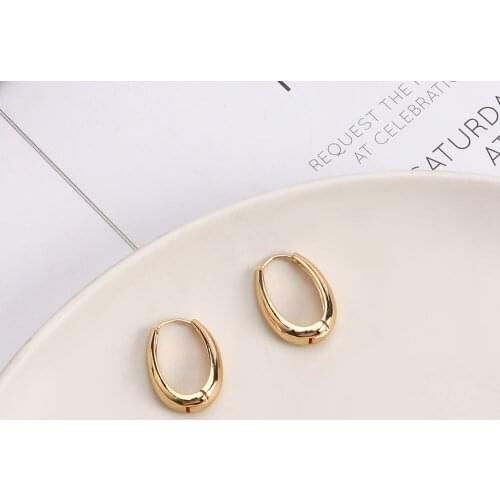 2021 New Classic Copper Alloy Smooth Metal Hoop Earrings For Woman Fashion Korean Jewelry Temperament Girls Daily Wear earrings