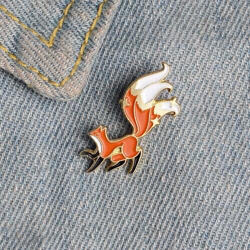 Exquisite fox Brooches Three tails fox Cartoon cute Enamel Pins Lapel coat Shawl Decorative button badge