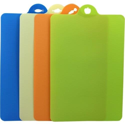 Kitchen Cooking Tools Flexible PP Plastic Non-slip Hang hole Cutting Board Food Slice Cut Chopping Block 301-0490