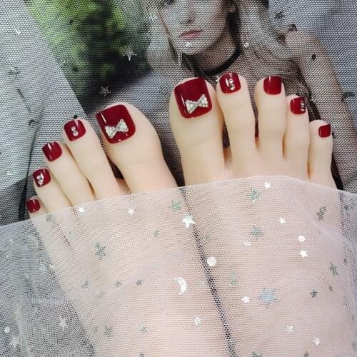 24PCS Short Burgundy Fake Toenails with Rhinestone Square Adhesive/Wearable Red Toes Nails Extension for Toe Nail Artist DL