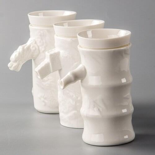 2020 Chinese Tea Strainers Ceramic Hand Holding Tea Leaf Filter Handmade White Porcelain Tea Set Accessories