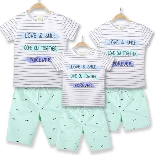 Hot sale parent-child wear fashion striped letter printing T-shirt spot a family of four travel group activities parent-child