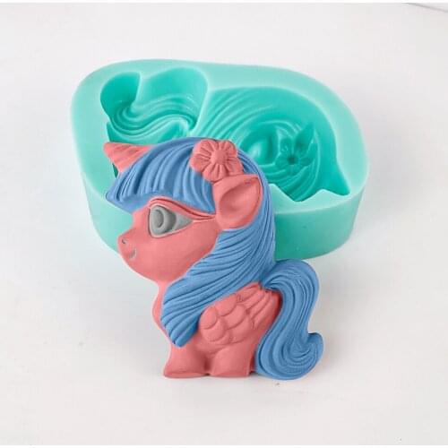 PRZY Silicone Molds Fondant Unicorn Mold Pony Soap Molds Handmade Mould Cute Childrens Soap Clay Resin Candle Mould DW0270