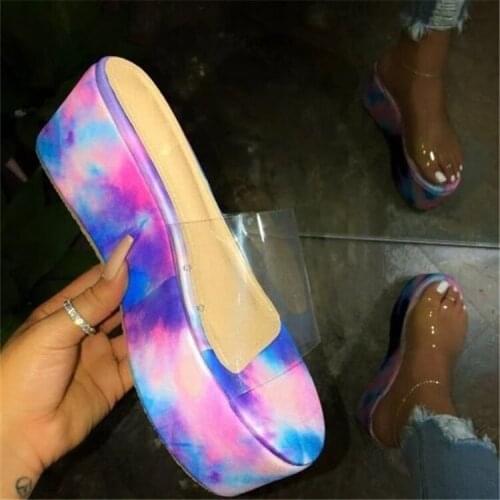 2020 Fashion Ladies Slippers Design Womens Shoes transparent PVC Beach Shoes Womens Flat Shoes Outdoor Non-slip Slippers hot