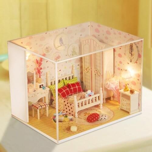 iPLAY MAGIC Doll Houses