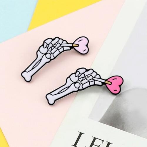 Cute Heart Lollipop Brooch Gothic Halloween Skeleton Hand Badge Enamel Pin Women Denim Shirt Lapel Pins Jewelry Gift for Friends