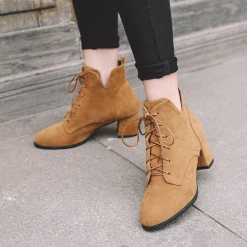 Lace up Martin boots womens British style 2019 new plush winter high heels short boots womens thick heels shoes