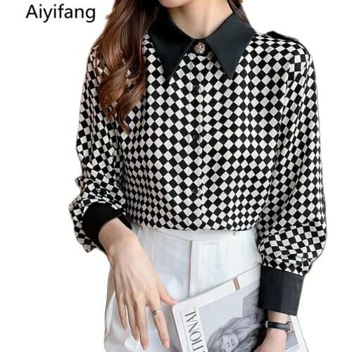 Huan-Qing Classic Blouses