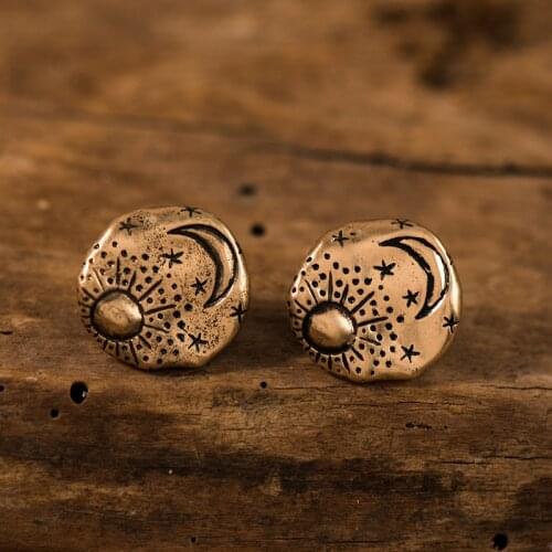 Vintage Tiny Small Stud Earrings Carving Sun Star Moon Pattern Irregular Round Earrings Minimalist Doodle Stud Earring Jewelry