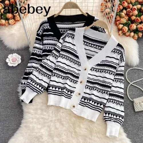 2021 New Spring Autumn Vintage V-Neck long sleeve knitted Cardigan hit color Stripe single breasted loose short Sweater Top