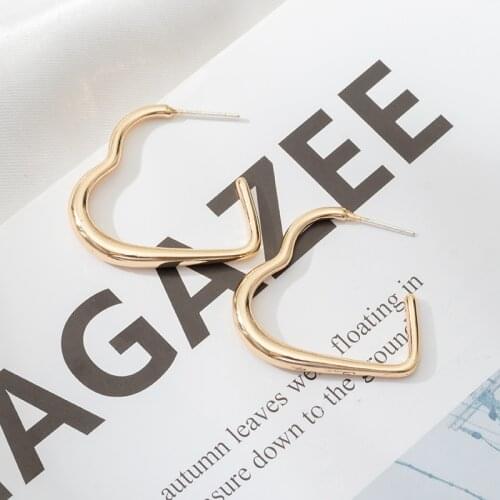 2021 New Fashion Golden Heart Drop Earrings Women Statement Hollow Lovely Temperament Jewelry Girls Party Birthday Accessories