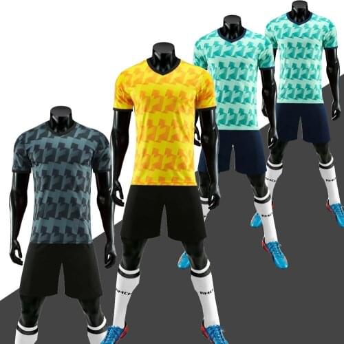 2018 New Summer Futbol Training Suit Boys Soccer Jersey MEN Football Kits Blank Maillot De Foot Short Sleeve Sets DIY