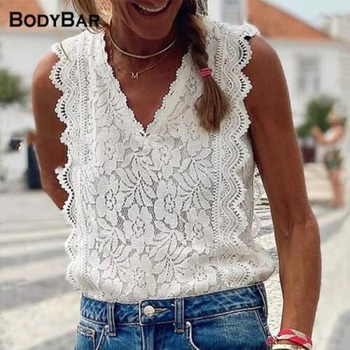 Fashion Women Lace V-neck Sexy Vest Summer Ladies White Sleeveless Loose Casual Camis Tops For Female 2021 New Patchowork Tops