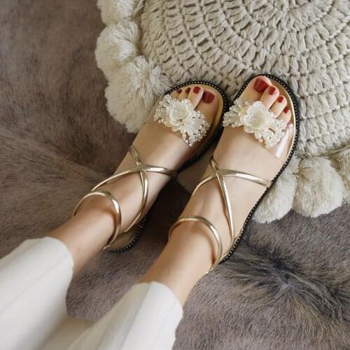 BLXQPYT Sweet Sandalias Mujer 2021 New Flat Bottom Japanese Korean Roman Style Student Leisure Flowers Summer women Sandals 2169