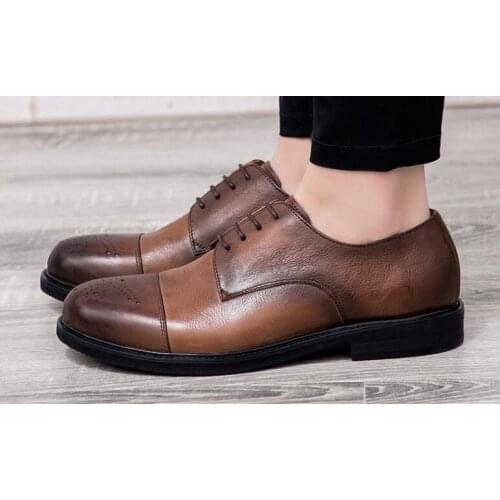 New fashion handmade genuine leather pointed toe brogue shoes mens business shoes formal men dress shoes carved wedding shoes