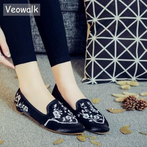 Veowalk Plum Embroidered Women Cotton Fabric Pointed Toe Ballet Flats Handmade Vintage Spring Ladies Soft Comfort Slip on Shoes