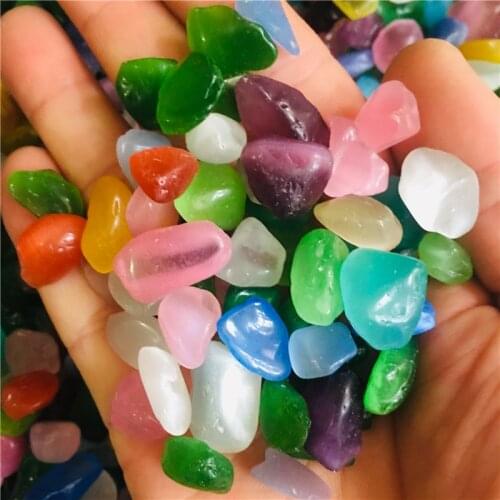 100g Natural coarse specimen point quartz crystal natural stone and mineral aquarium stone