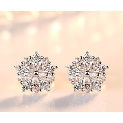 Luxury Small Flower Stud Earring for Women Girls Fashion Kpop Pink White Cubic Zirconia Crystal Earring Minimalist Jewelry Gift