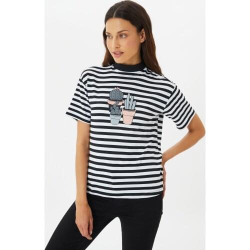 Trendyol Basic Sheer Neckline Printed Knitted T-Shirt TWOSS21TS3616