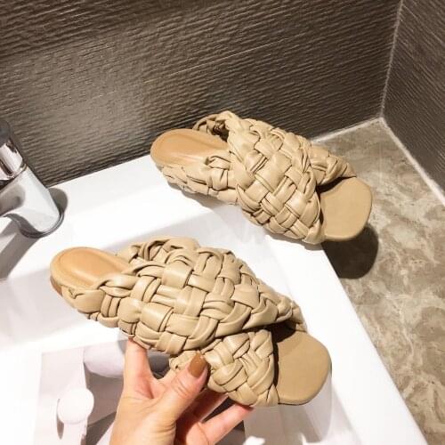 Love Myun Women's Slippers